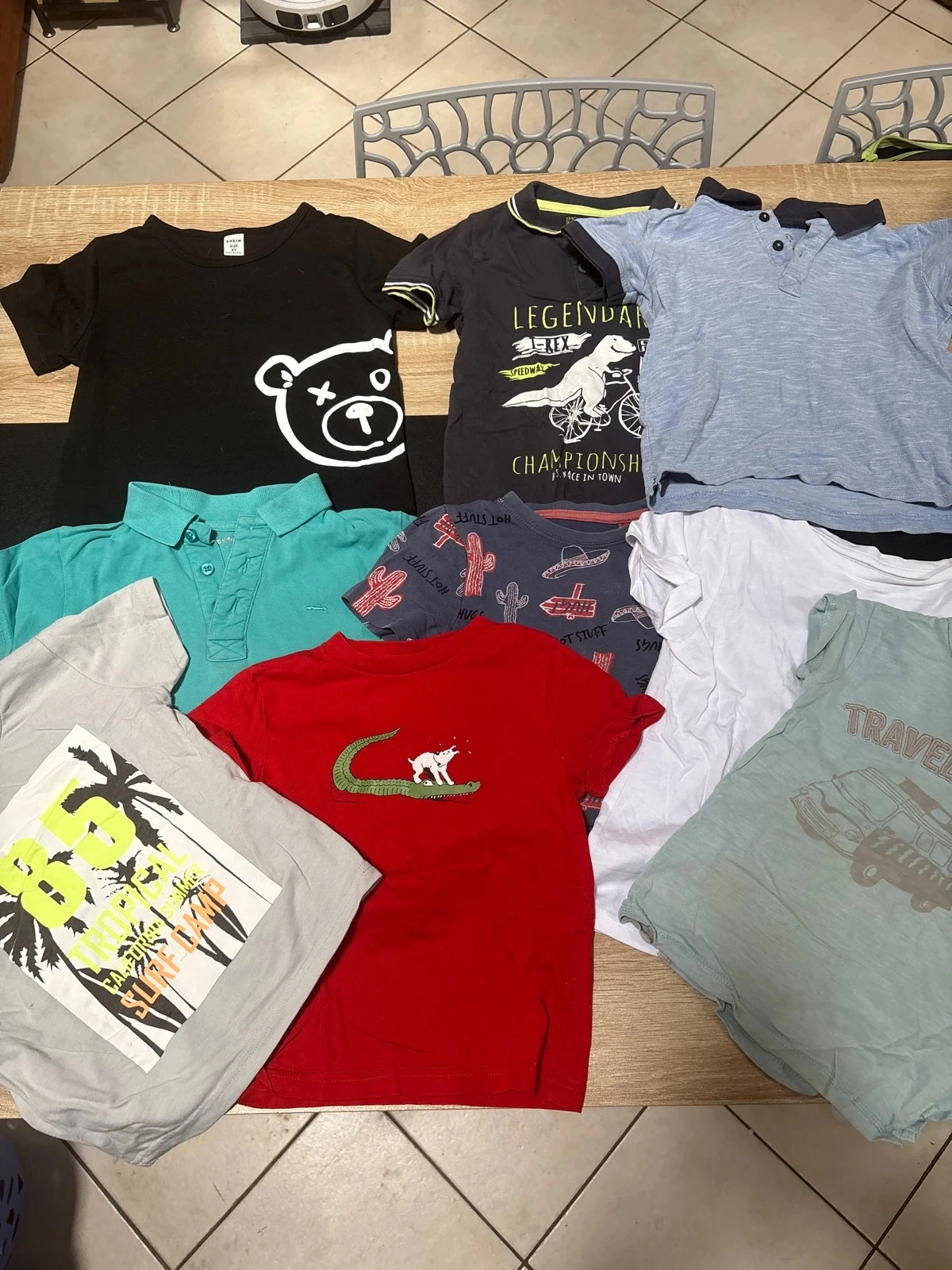 Lot de 9 T-shirts taille 4 ans